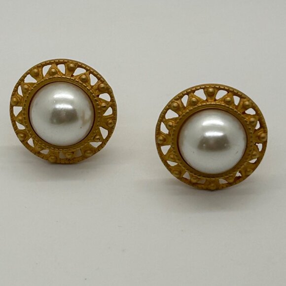 Anne Klein Vintage Gold-Tone Faux Pearl Clip-On Earrings Elegant Round READ - Picture 3 of 15